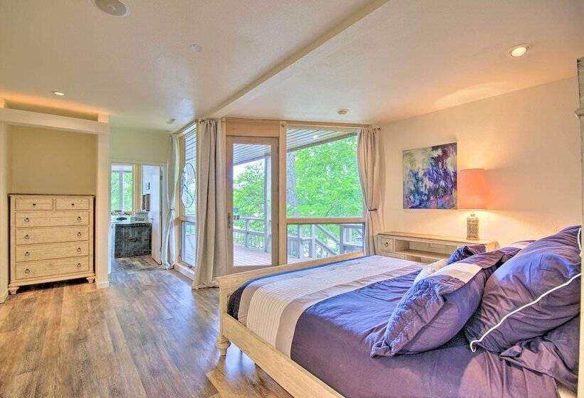 House On Lake Of The Ozarks W/ Dock & Pool Table!