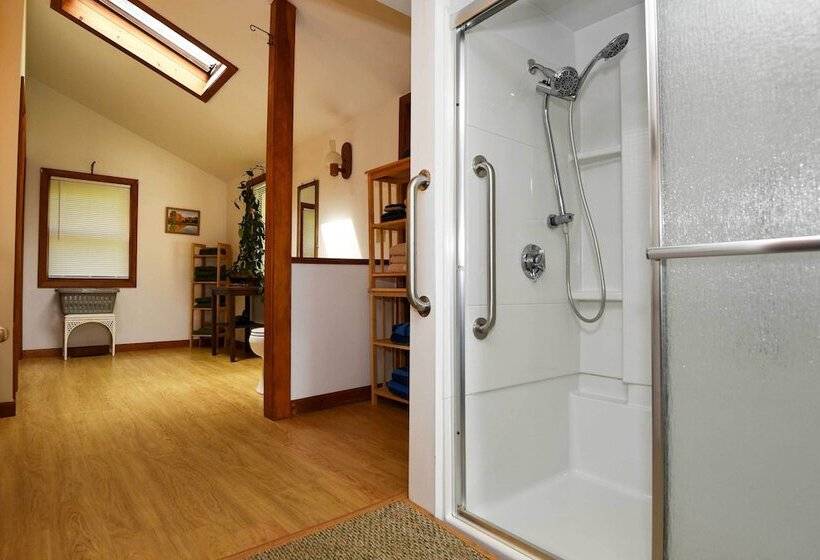 Life On The Lake With Private Dock & Fire Pit!