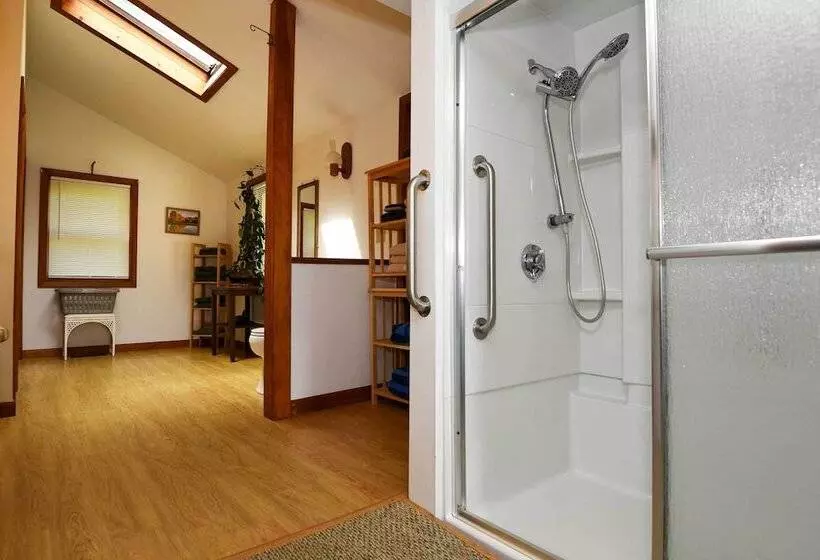 Life On The Lake With Private Dock & Fire Pit!