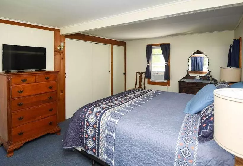 Life On The Lake With Private Dock & Fire Pit!