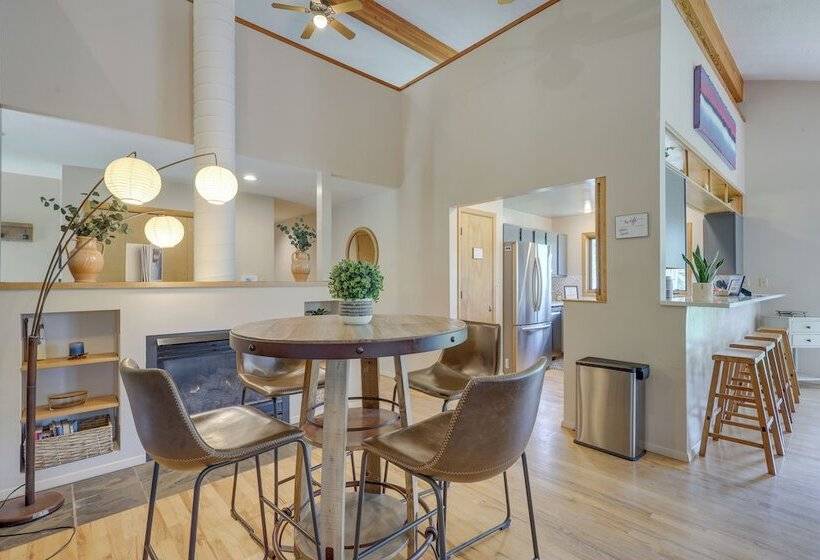 Grand Home W/ Hot Tub: 5 Mi To Angel Fire Resort!