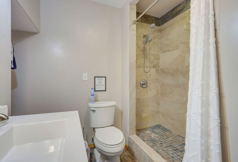 Grand Home W/ Hot Tub: 5 Mi To Angel Fire Resort!