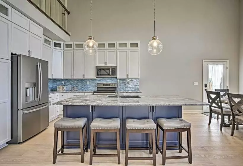 Luxury Cannon Lake Home W/ Private Pool & Views