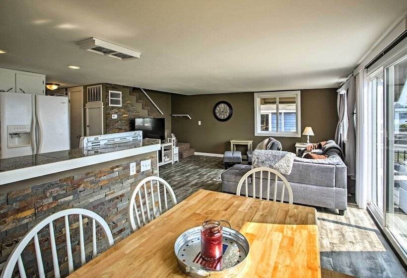 Modern Lake Lawrence Retreat W/ A Deck & Dock!