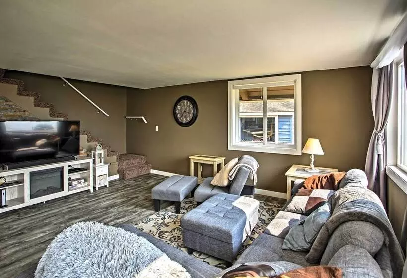 Modern Lake Lawrence Retreat W/ A Deck & Dock!