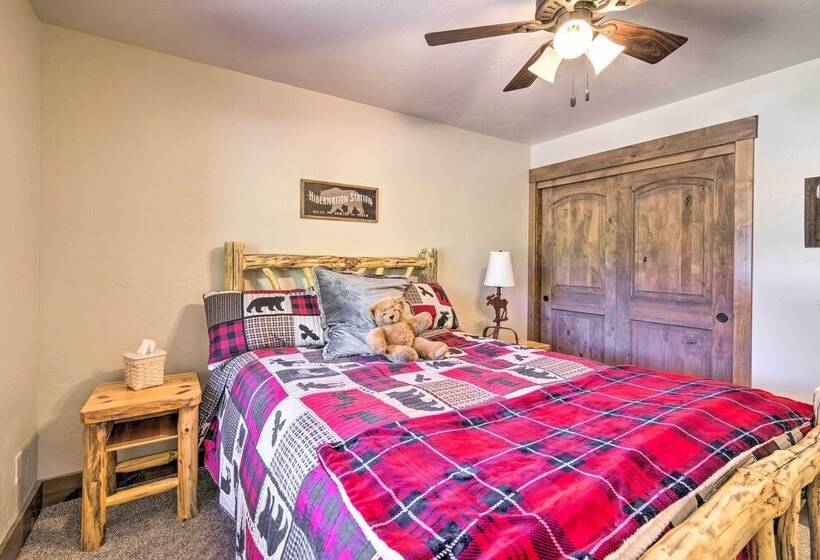 Newly Renovated Garden Valley Cabin W/hot Tub