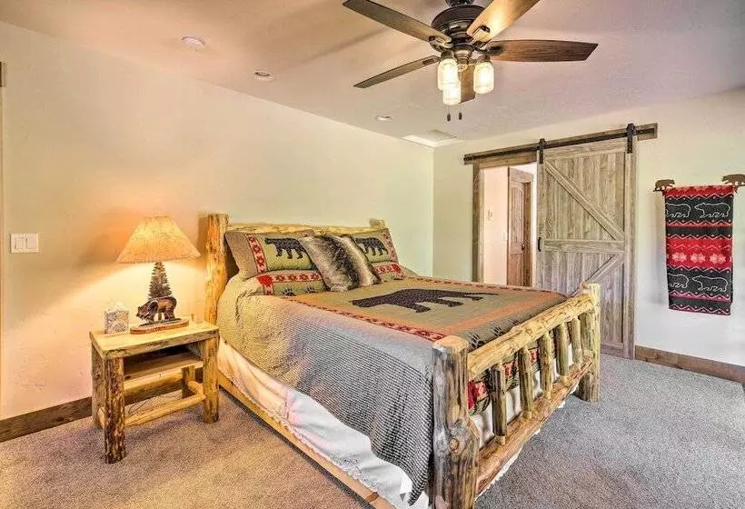 Newly Renovated Garden Valley Cabin W/hot Tub