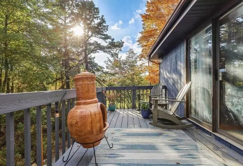 Hot Tub, Fire Pit & Barrel Sauna: Poconos Abode