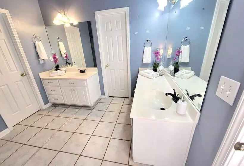 Majatalo The Maxwell Place