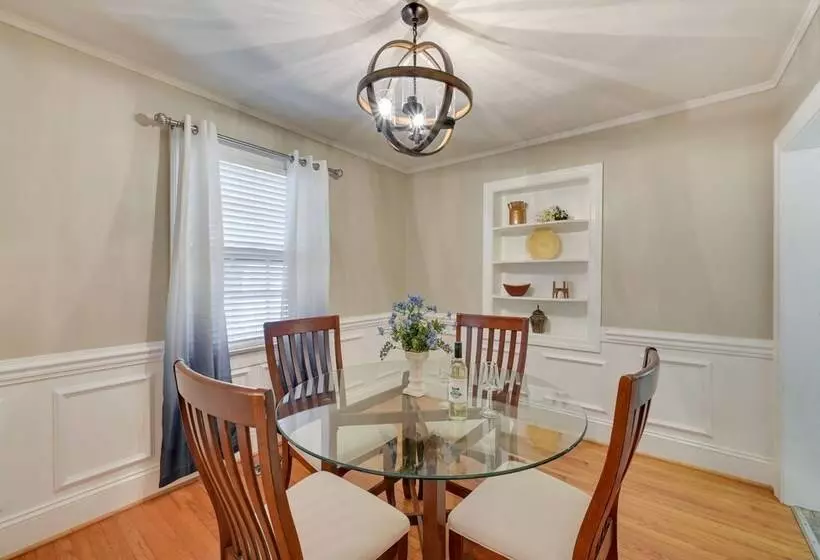 Quaint Goldsboro Home W/ Screened In Porch!