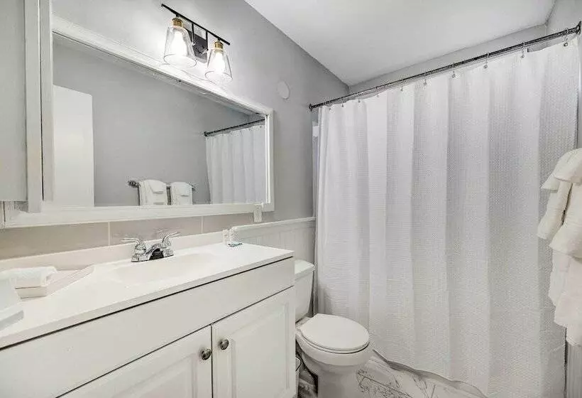 Richmond Home W/ Fire Pit   12 Mi To Downtown