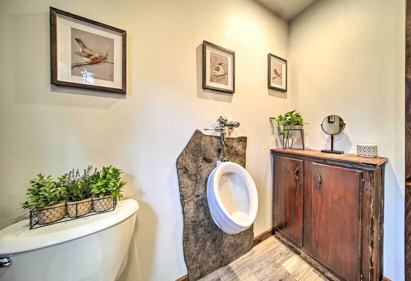 Rose Valley House : Yard, Deck + Game Room!