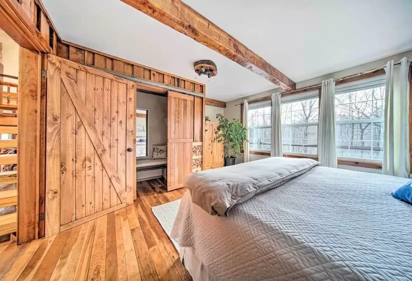 Rose Valley House : Yard, Deck + Game Room!