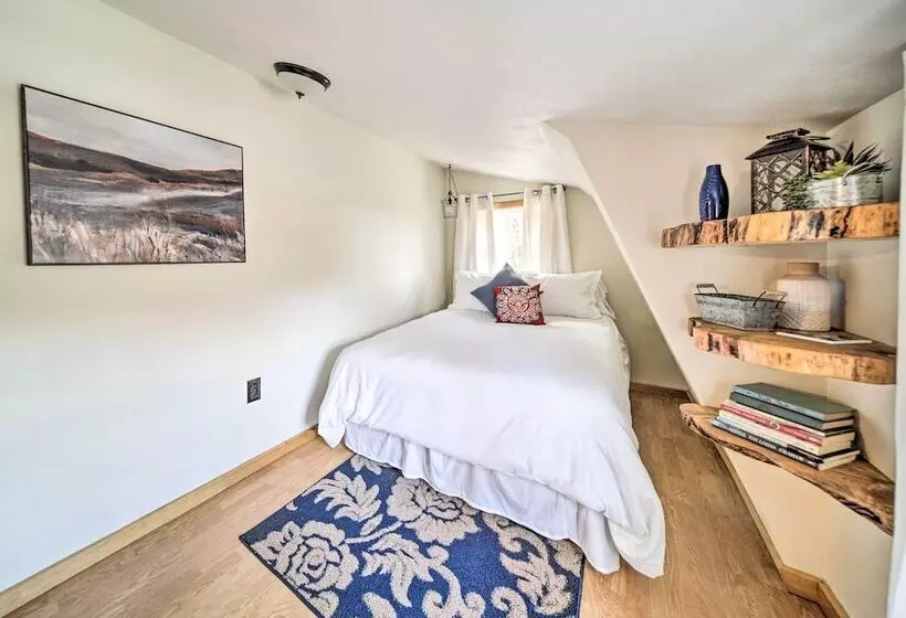 Rose Valley House : Yard, Deck + Game Room!