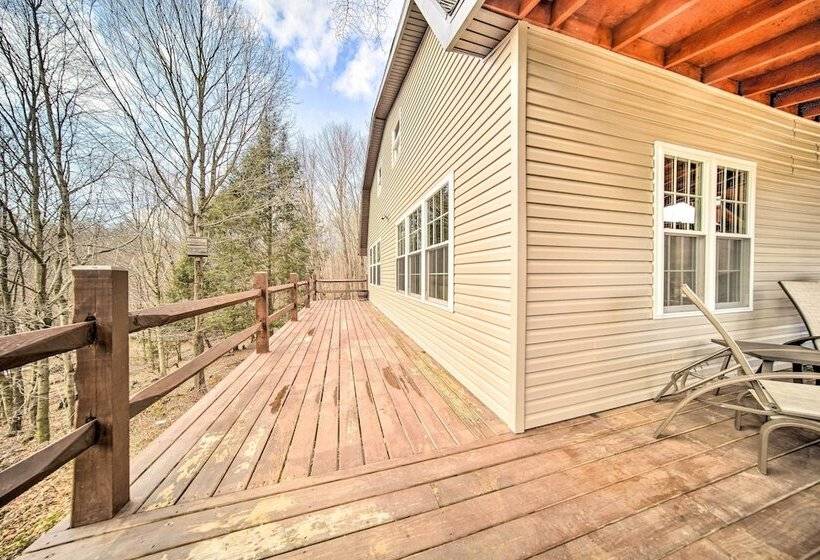 Rose Valley House : Yard, Deck + Game Room!