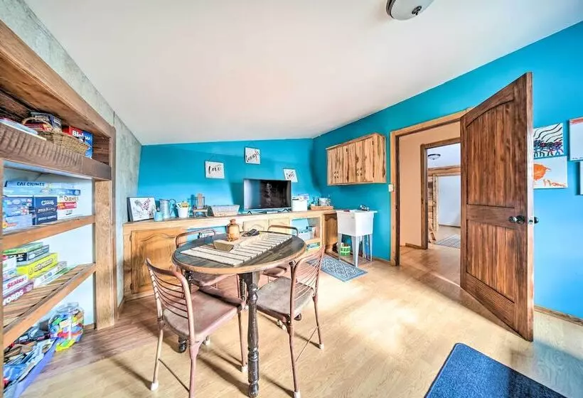 Rose Valley House : Yard, Deck + Game Room!