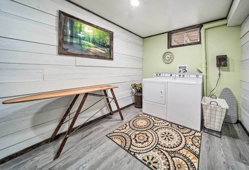 Rose Valley House : Yard, Deck + Game Room!