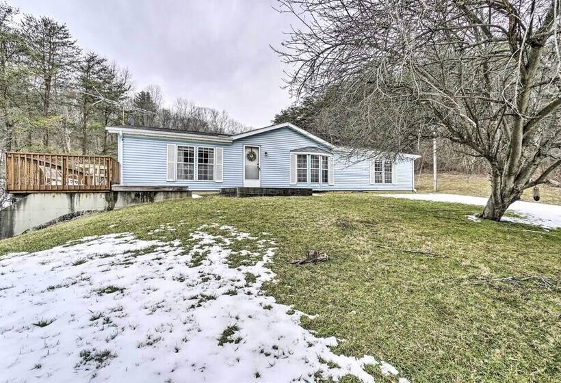 Rustic Family Home + Acreage ~ 20 Mi Hocking Hills