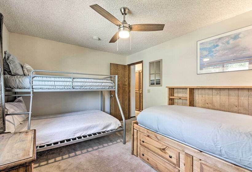 Rustic Groveland Home: Private Hot Tub, Deck & Bbq