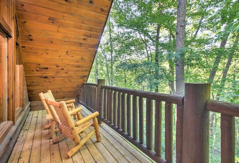 Rustic Smoky Mountain Cabin W/ Hot Tub & Fireplace