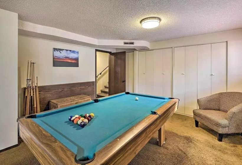 Rustic Western Home: Walk To Winchester Lake!