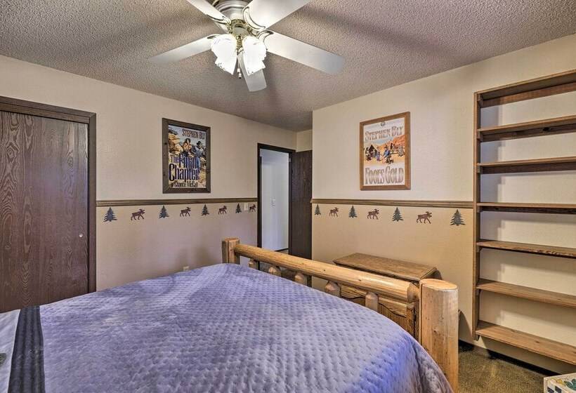 Rustic Western Home: Walk To Winchester Lake!