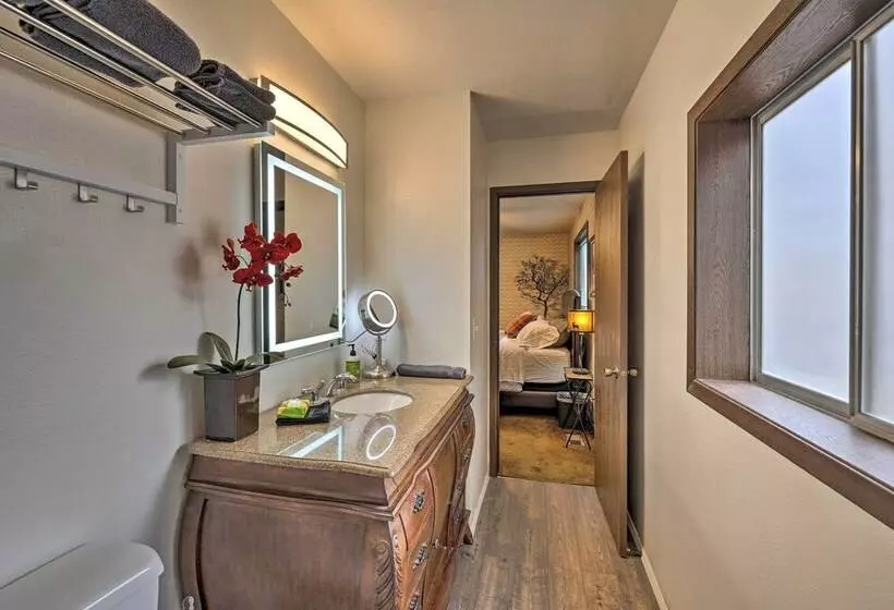 Rustic Western Home: Walk To Winchester Lake!