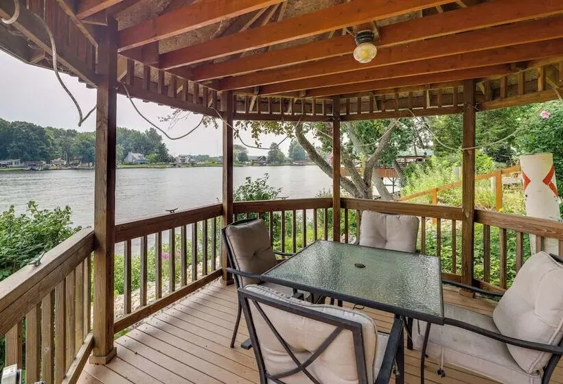 Waterfront Monticello Home W/ Fire Pit & Deck!