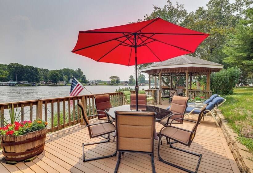 Waterfront Monticello Home W/ Fire Pit & Deck!