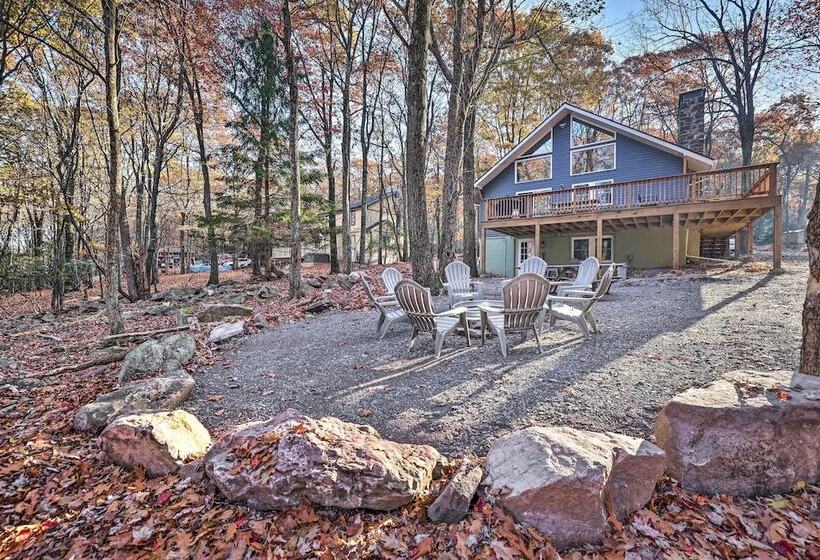 Game Room, Fire Pit & Deck: Spacious Poconos Home!