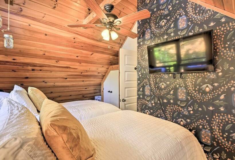 Spacious Mouth Of Wilson Cabin Near New River