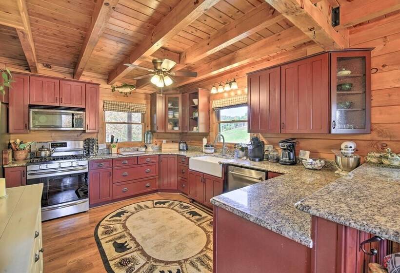 Spacious Mouth Of Wilson Cabin Near New River