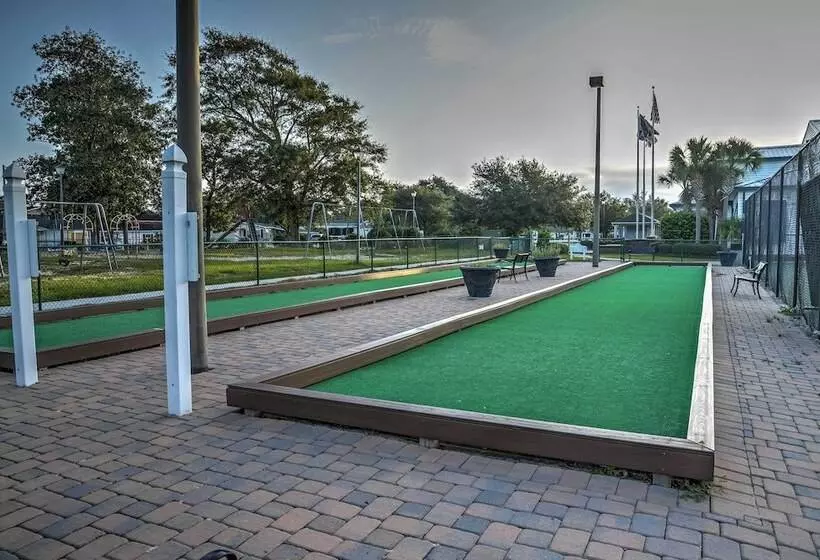 Resort Home ~ 1 Mi To Myrtle Beach Access!