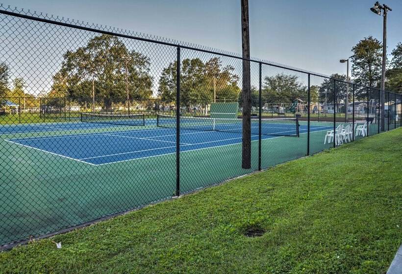 Resort Home ~ 1 Mi To Myrtle Beach Access!