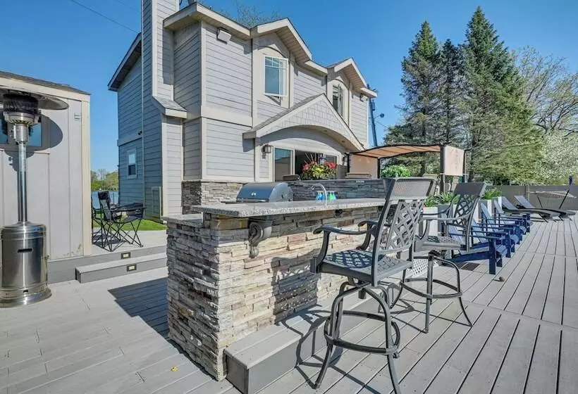 Michigan Island Lake House: Sunrise & Sunset Views