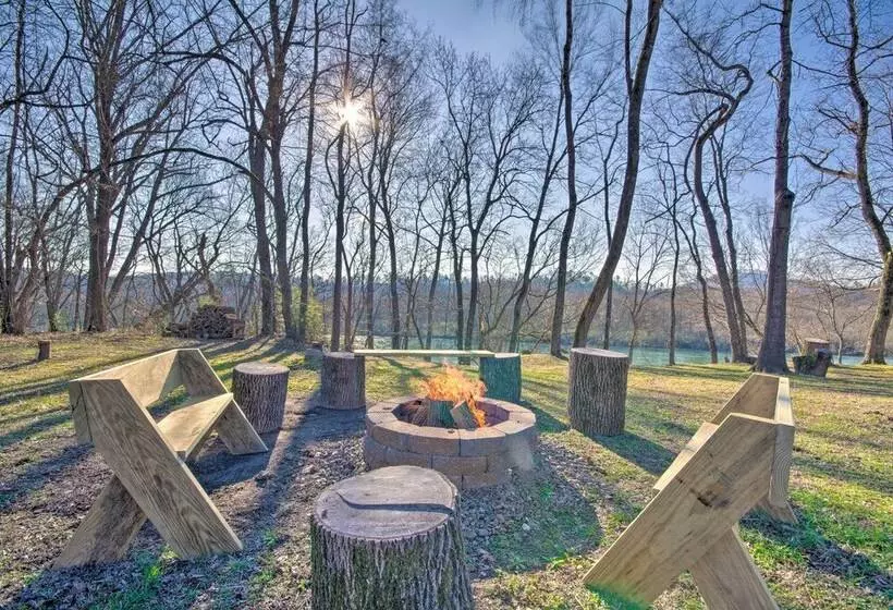 Updated Cabin On White River By Boat Landing!