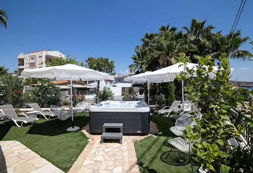 Votsalakia Hotel & Luxury Apartments