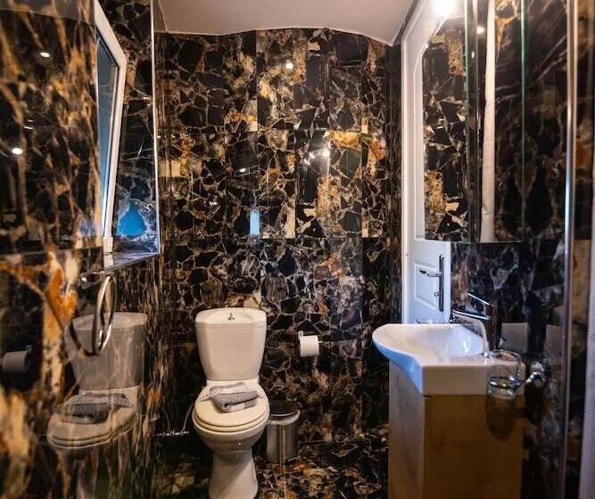 Votsalakia Hotel & Luxury Apartments