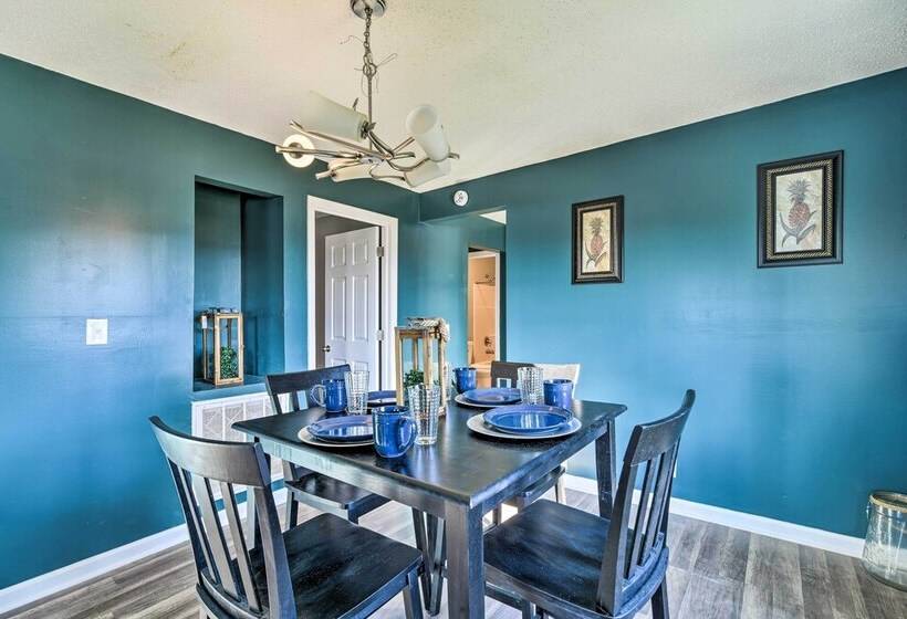 Walkable Hopkinsville Home W/ Yard!