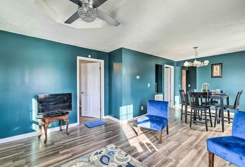 Walkable Hopkinsville Home W/ Yard!