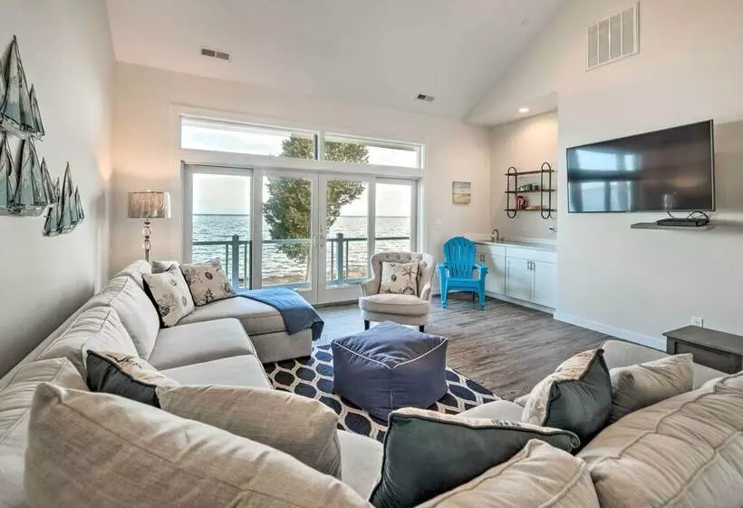 Waterfront Scotland Beach Retreat W/ Private Beach