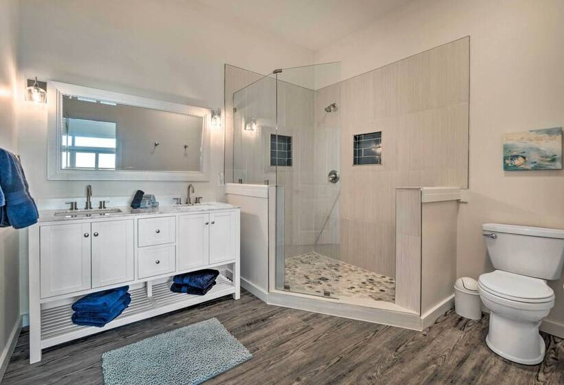 Waterfront Scotland Beach Retreat W/ Private Beach