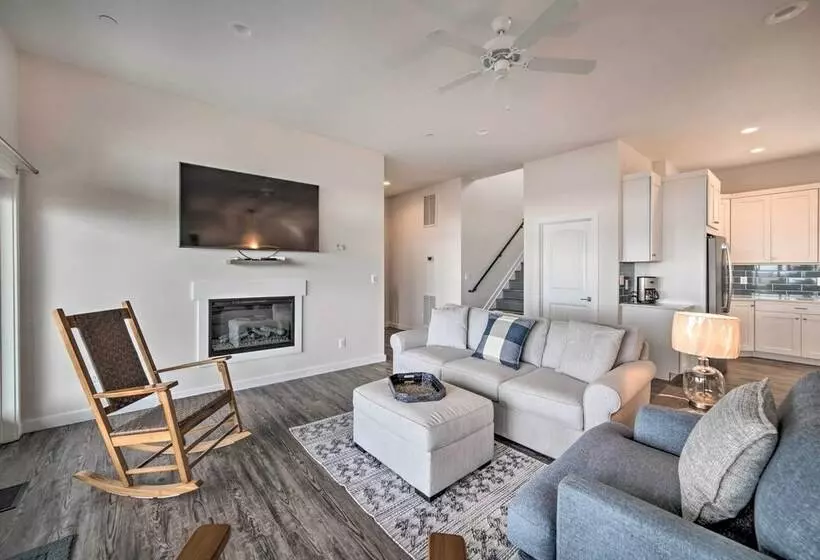 Waterfront Scotland Beach Retreat W/ Private Beach