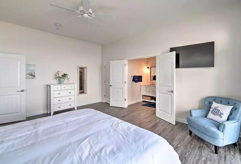 Waterfront Scotland Beach Retreat W/ Private Beach