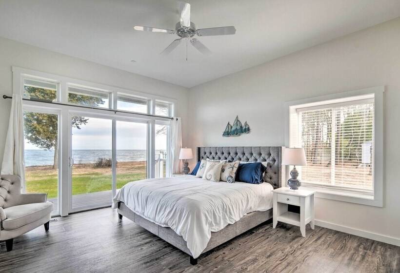 Waterfront Scotland Beach Retreat W/ Private Beach