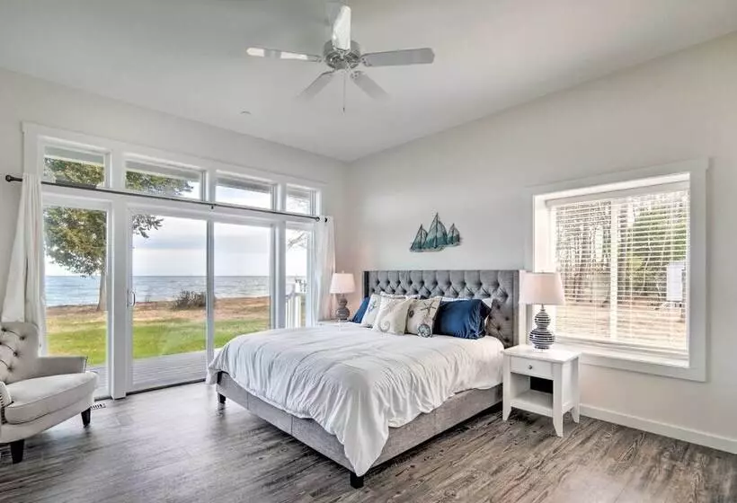 Waterfront Scotland Beach Retreat W/ Private Beach