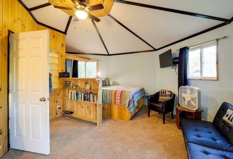 Unique West Jefferson Home W/ Fire Pit & Grill!