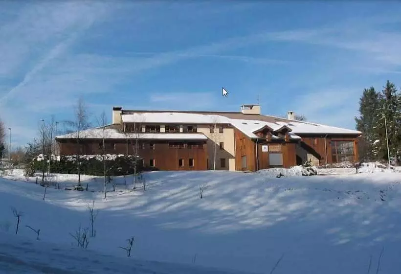 Auberge De Jeunesse Hi Annecy