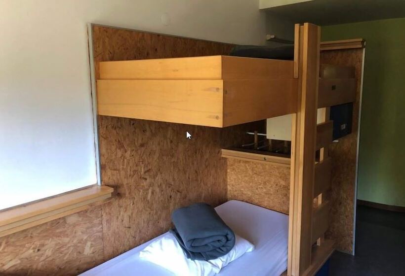 فندق صغير Auberge De Jeunesse Hi Annecy