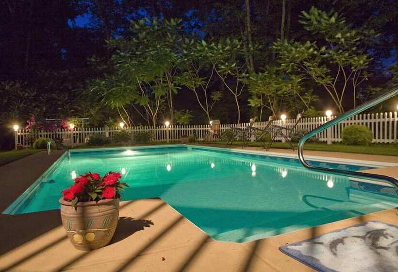 Cherry Valley Manor Luxury Bed And Breakfast